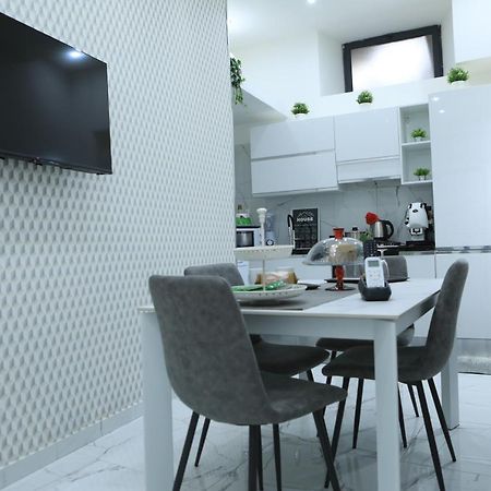 Santi House Apartment คาตาเนีย ภายนอก รูปภาพ
