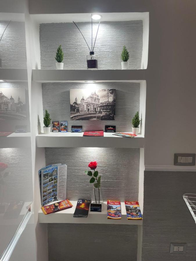 Santi House Apartment คาตาเนีย ภายนอก รูปภาพ