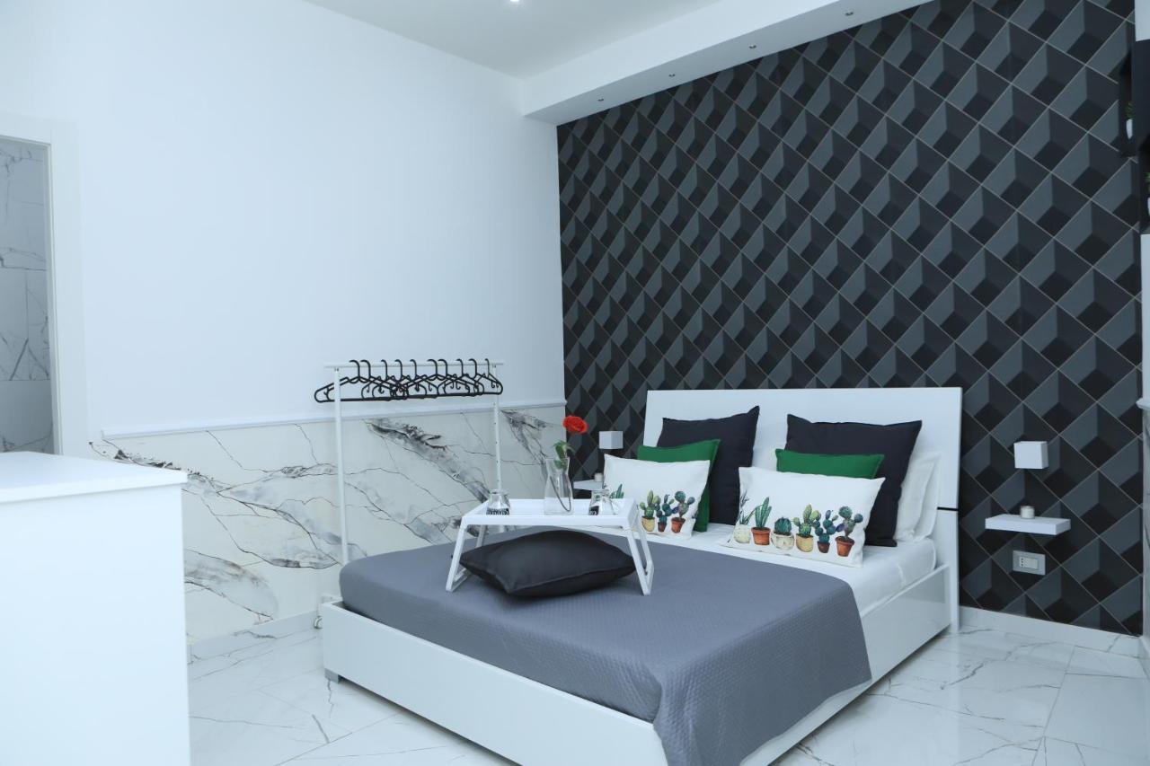 Santi House Apartment คาตาเนีย ภายนอก รูปภาพ